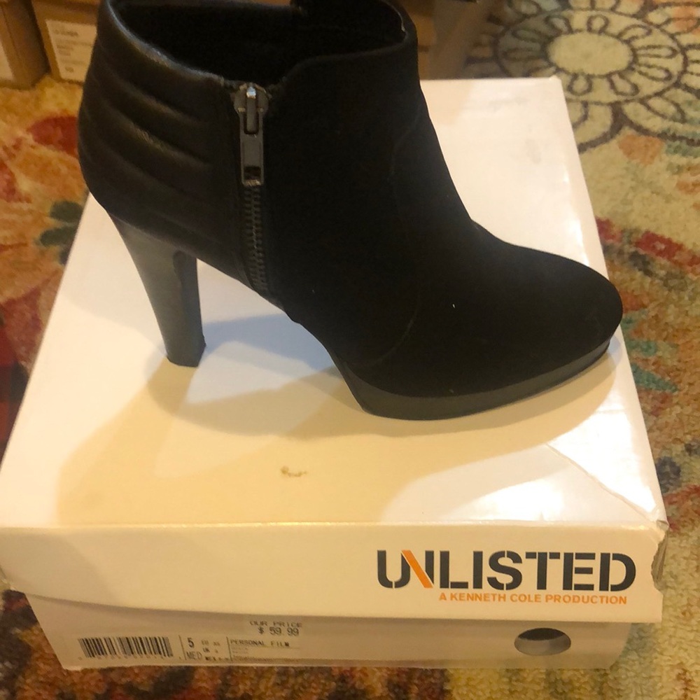 Kenneth Cole pumps
